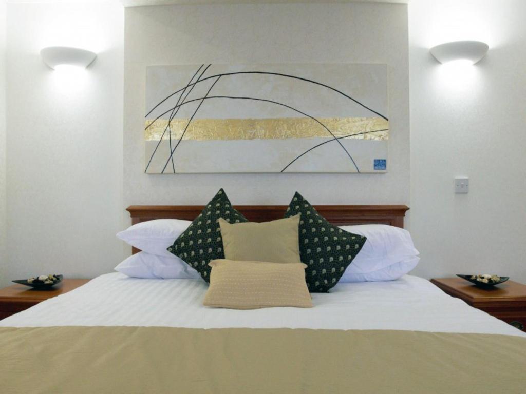 The Barns Hotel Cannock Quarto foto