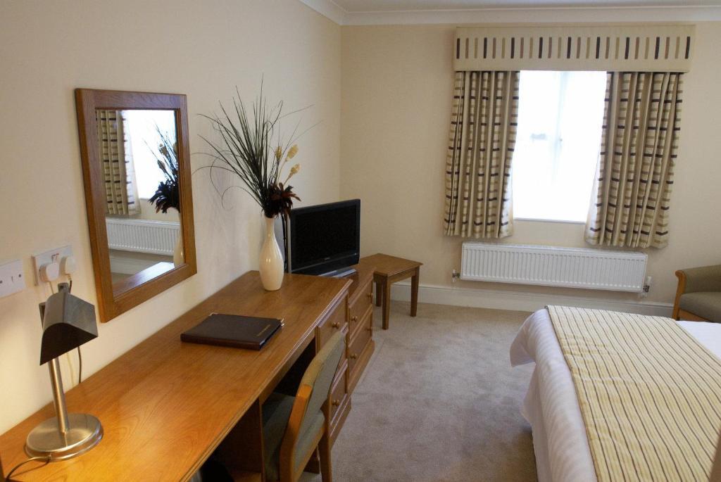 The Barns Hotel Cannock Quarto foto